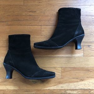 La Canadienne Waterproof Suede Boot